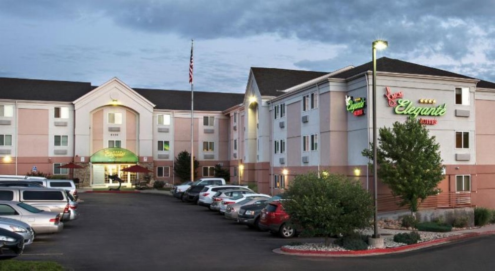 MCM Elegante Suites Main image